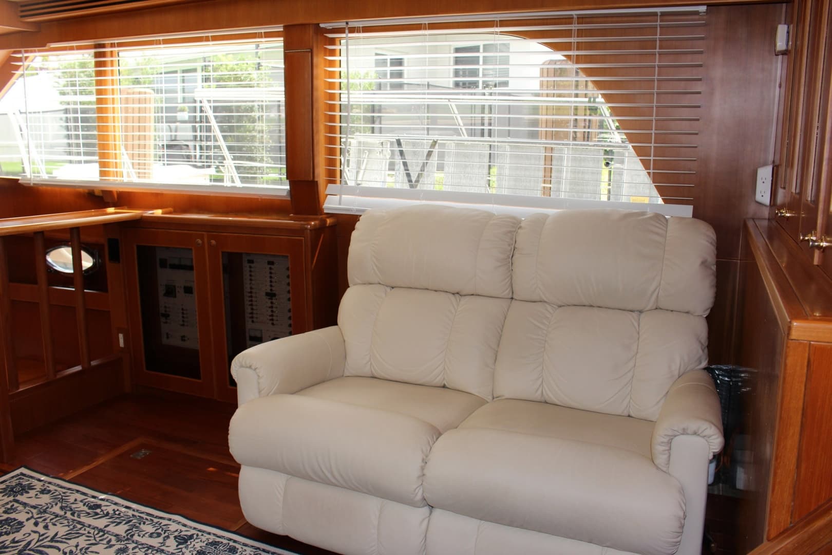 2007 Jefferson Motor Yacht — photo 11