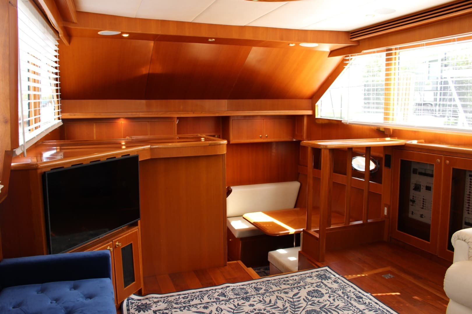 2007 Jefferson Motor Yacht — photo 10
