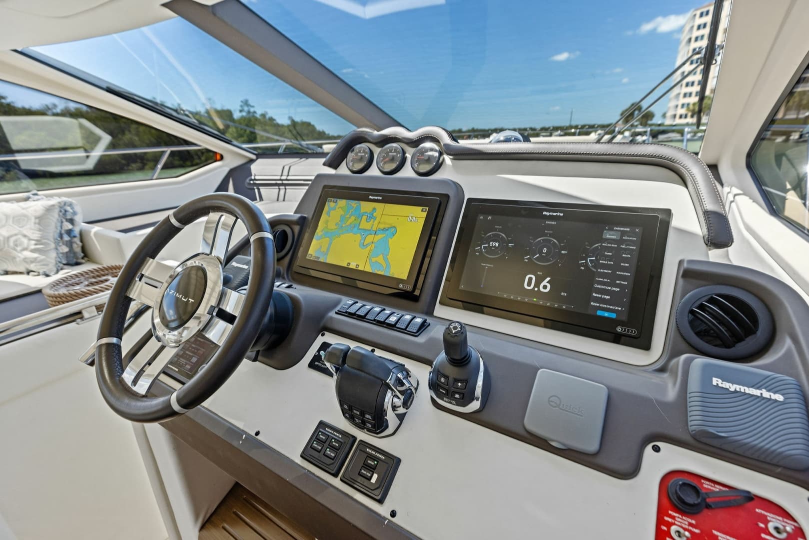 2015 Azimut 55S — photo 37