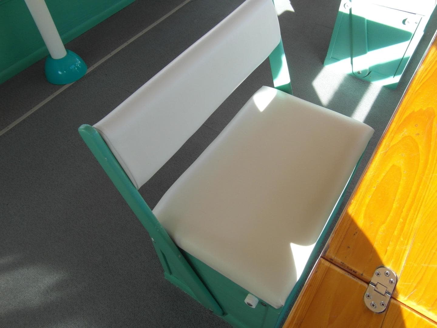 2006 Trident 44 Passenger Tour — photo 6