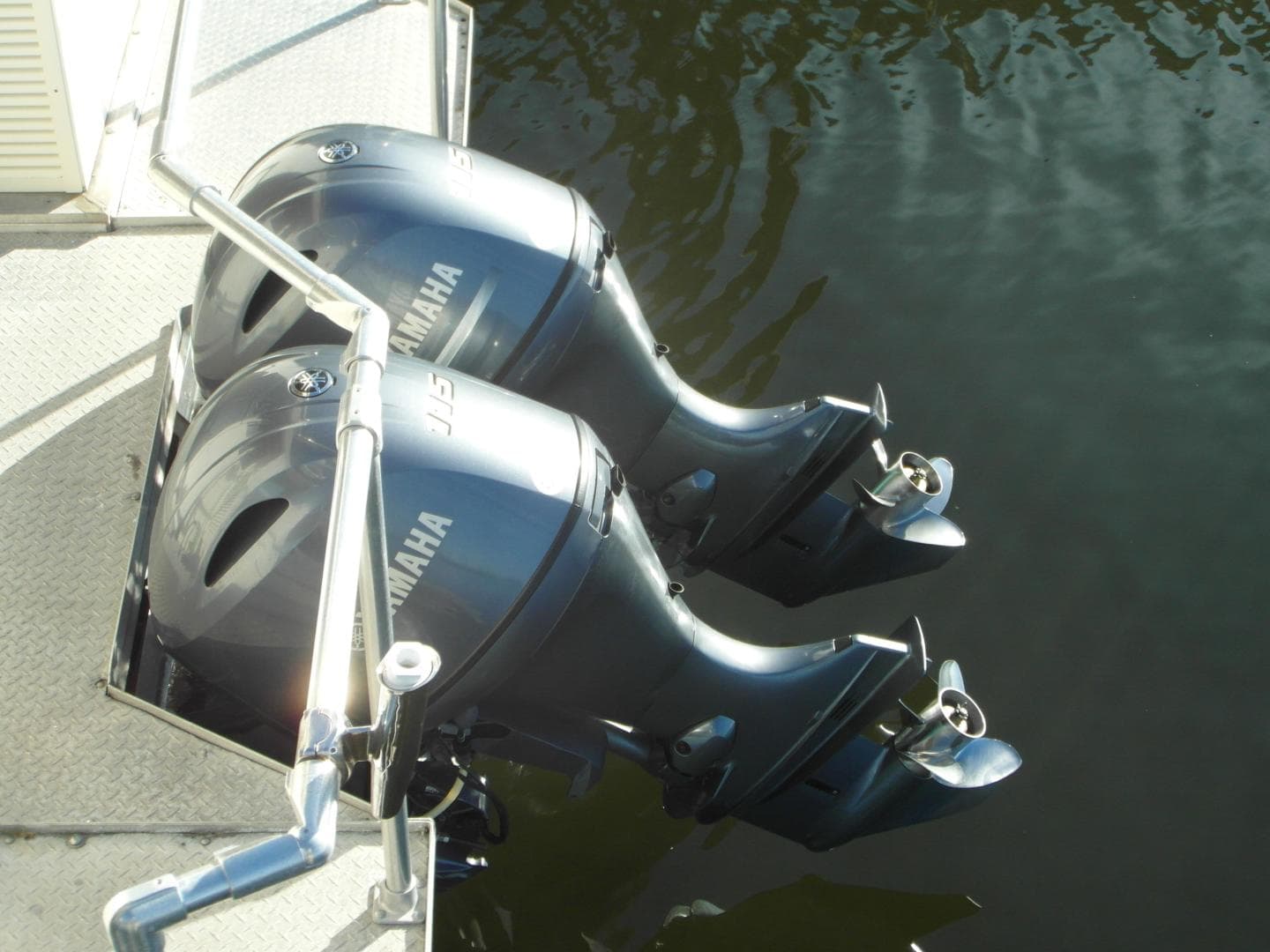 2006 Trident 44 Passenger Tour — photo 23