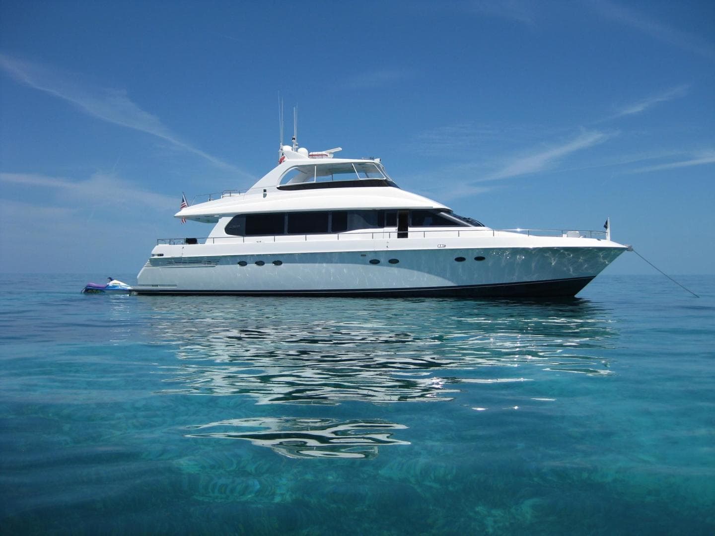 1996 Lazzara Yachts Grand Salon — photo 23