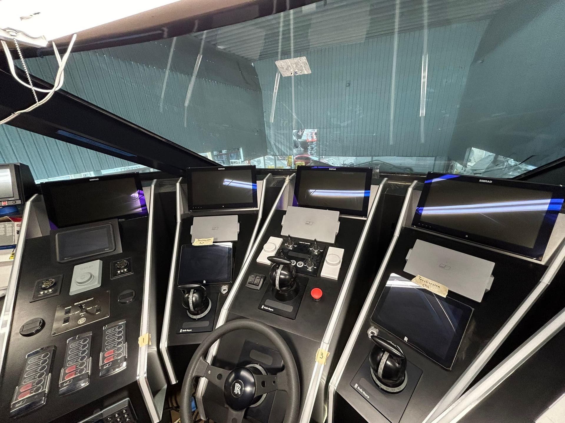 1992 Heesen 141 — photo 35