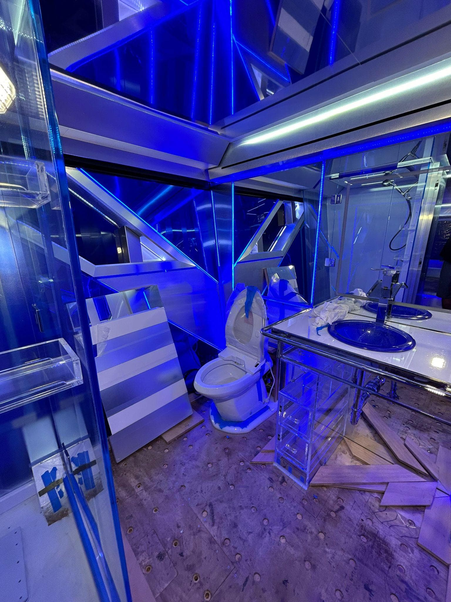 1992 Heesen 141 — photo 43