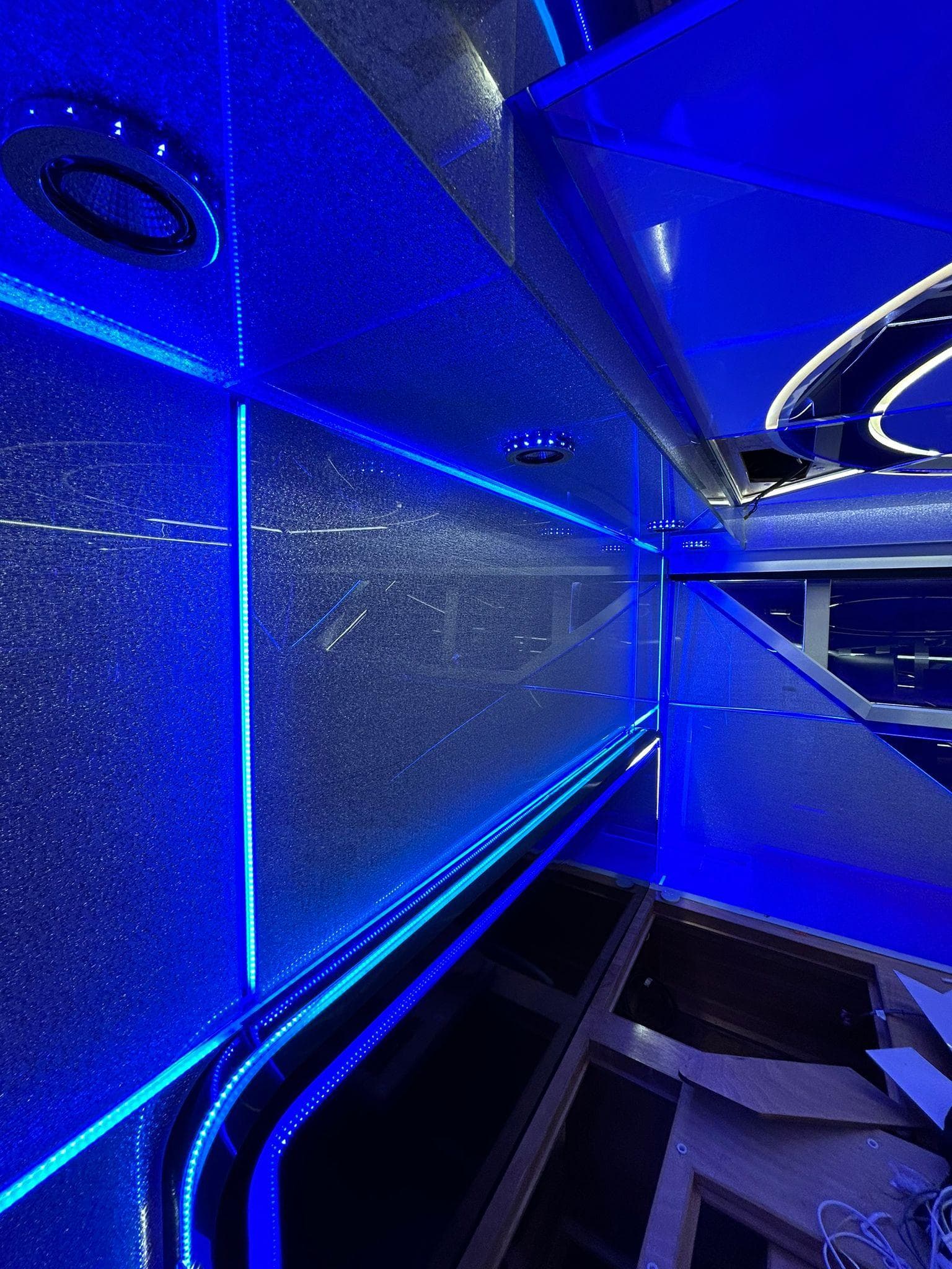 1992 Heesen 141 — photo 51