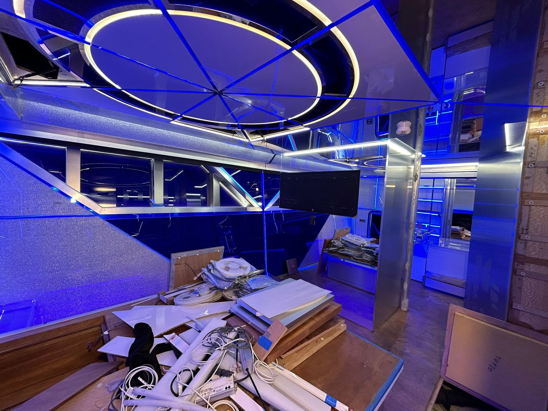 1992 Heesen 141 — photo 54