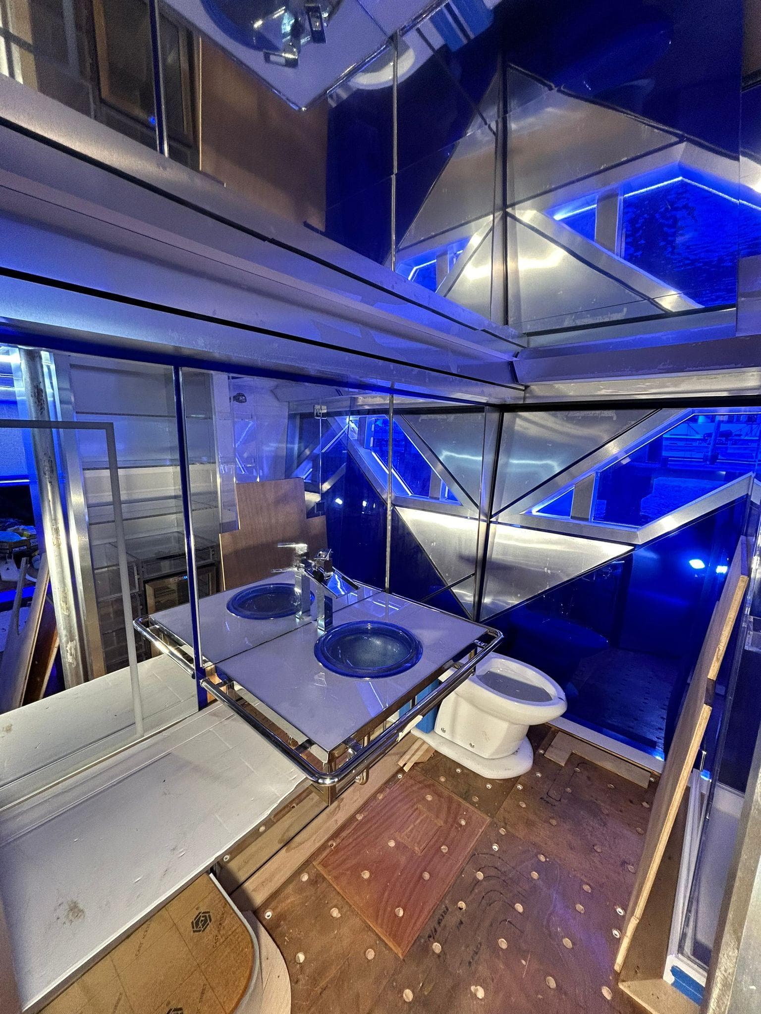 1992 Heesen 141 — photo 58