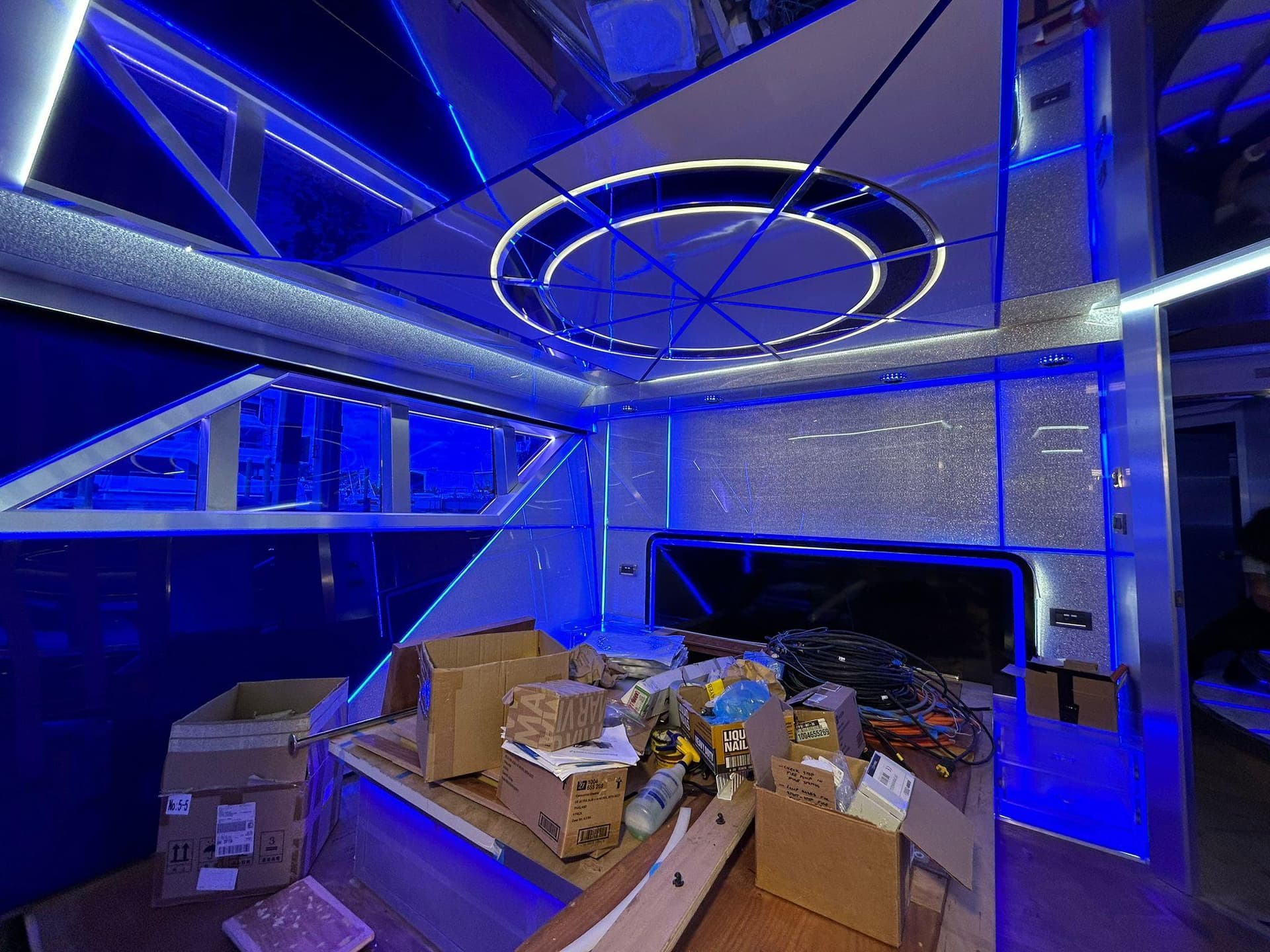 1992 Heesen 141 — photo 59