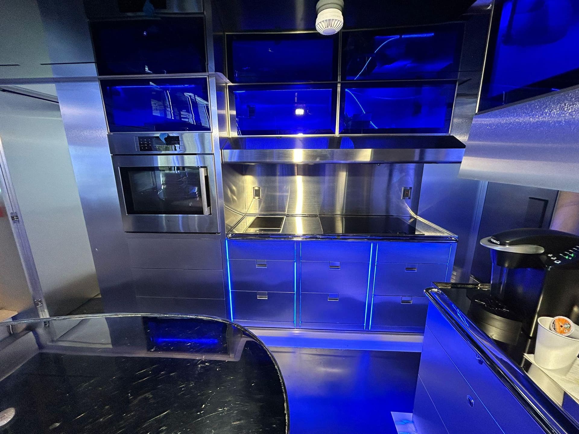 1992 Heesen 141 — photo 66