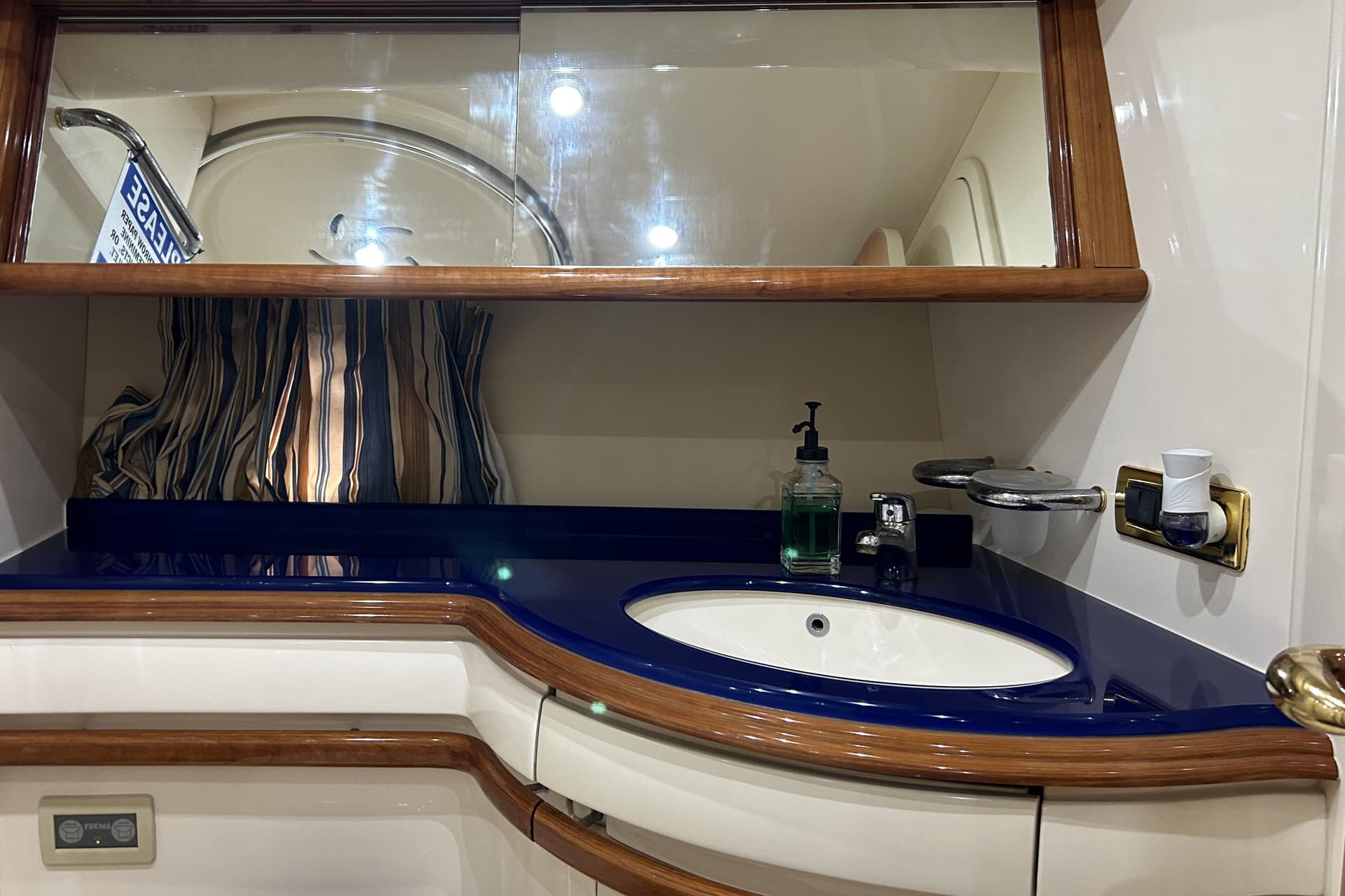 2003 Azimut 55 — photo 15