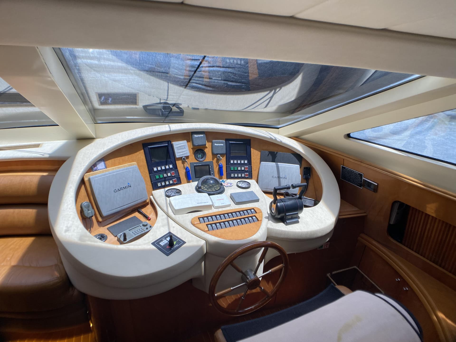 1999 Azimut 85 Ultimate — photo 30