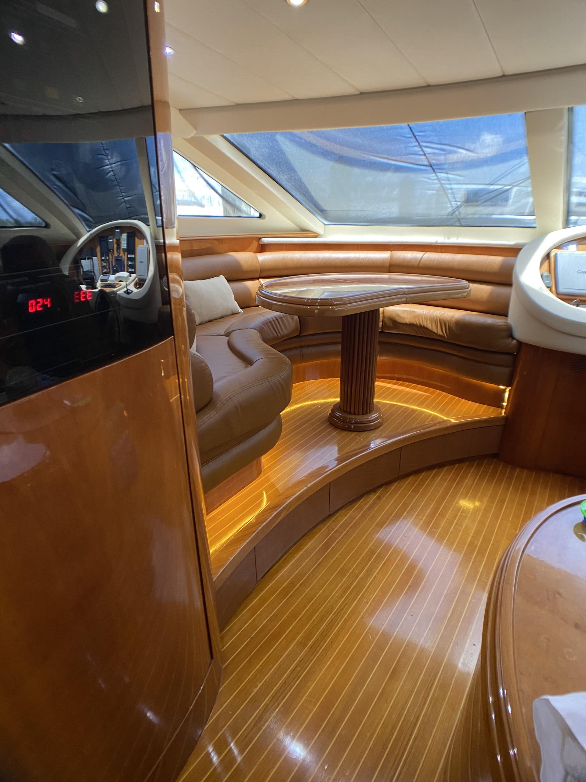 1999 Azimut 85 Ultimate — photo 37