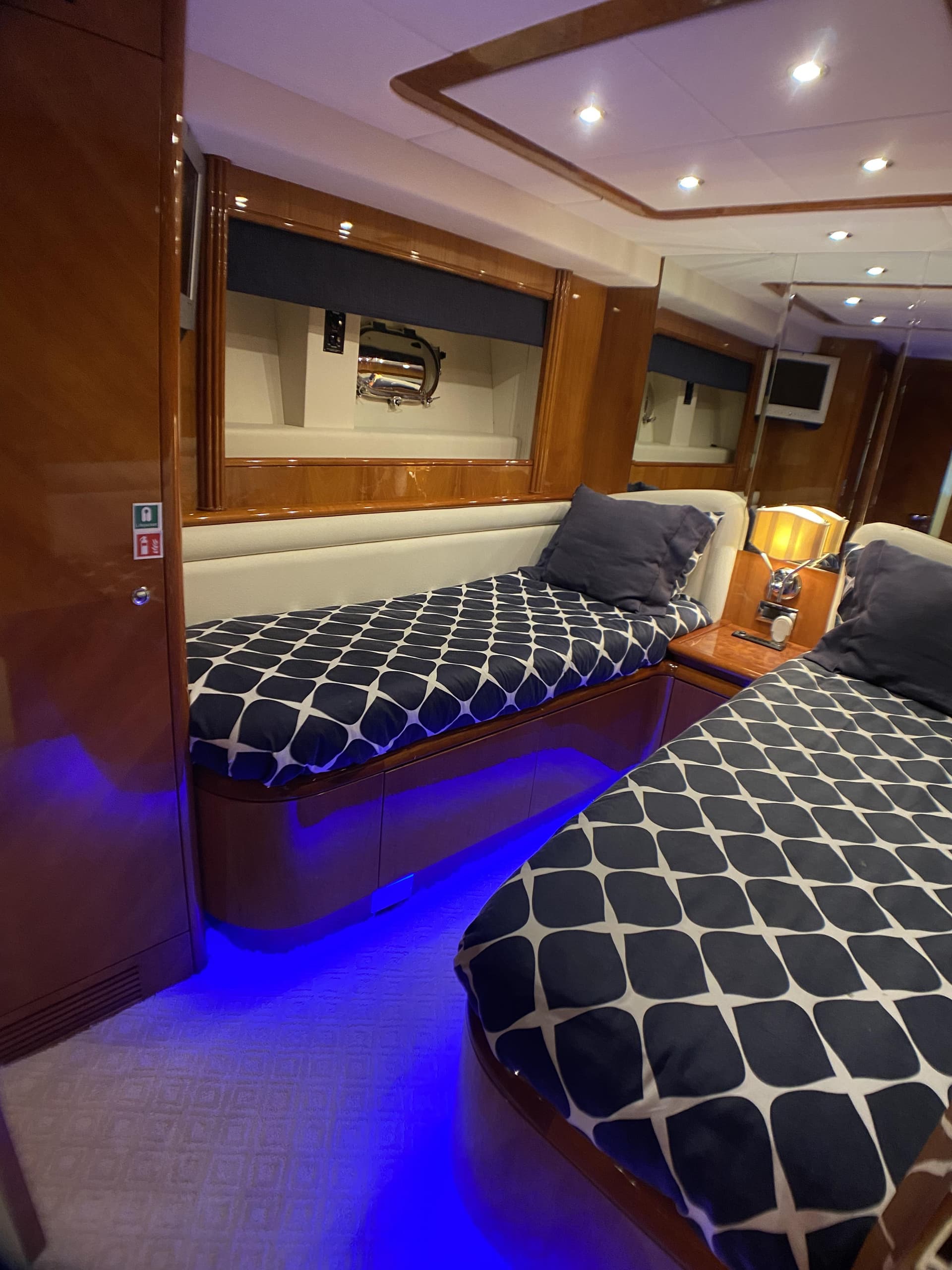 1999 Azimut 85 Ultimate — photo 53