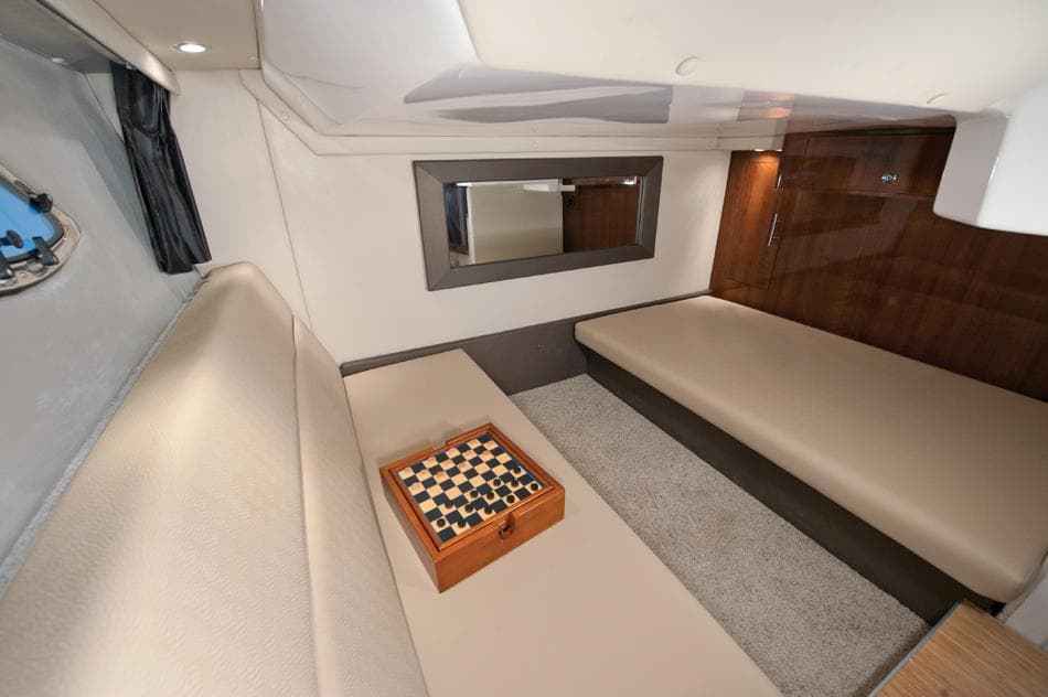 2015 Regal 35 Sport Coupe — photo 6