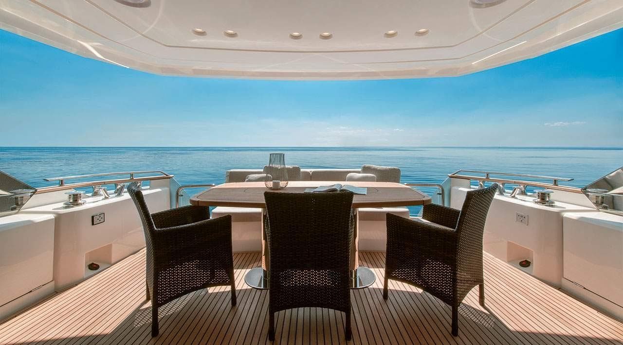 2021 Monte Carlo Yachts 66 — photo 11