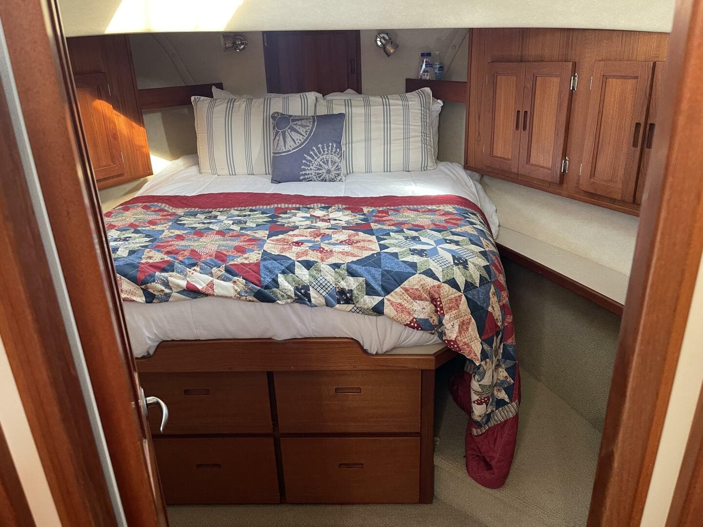 2005 Nordic Tugs 37 — photo 16