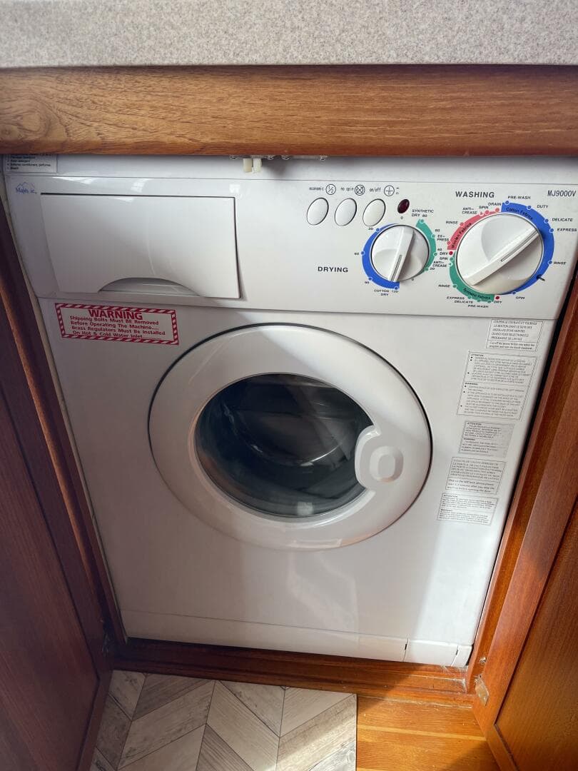 2005 Nordic Tugs 37 — photo 21