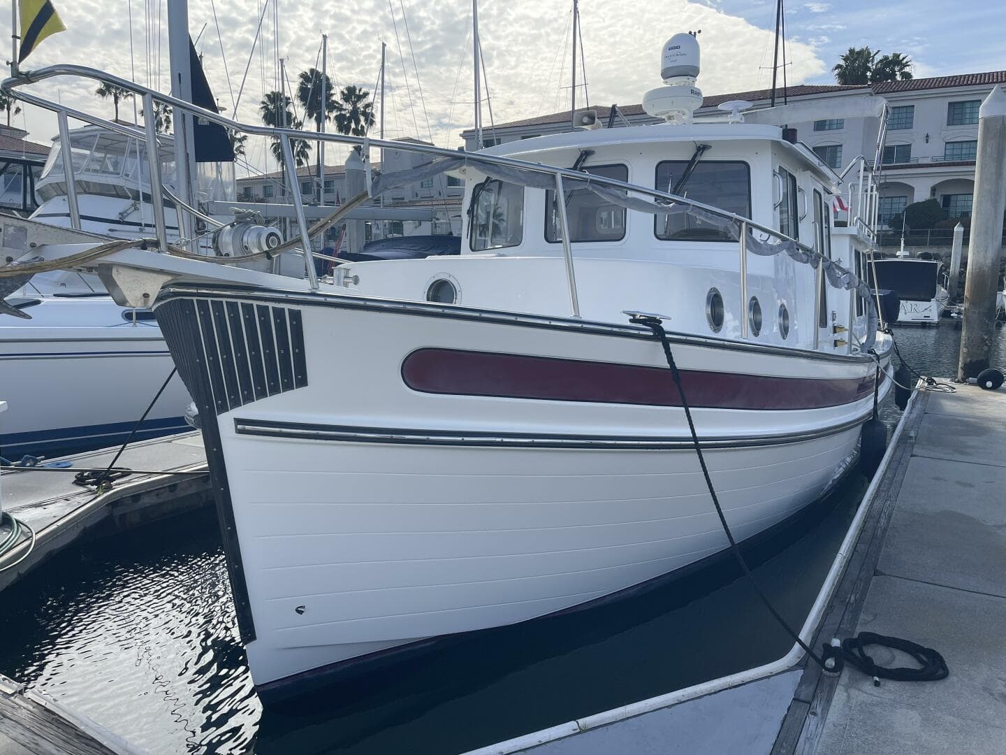 2005 Nordic Tugs 37 — photo 2