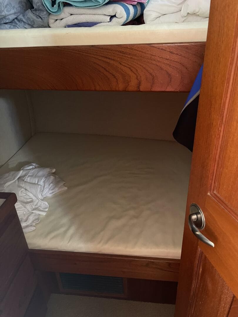 2005 Nordic Tugs 37 — photo 19