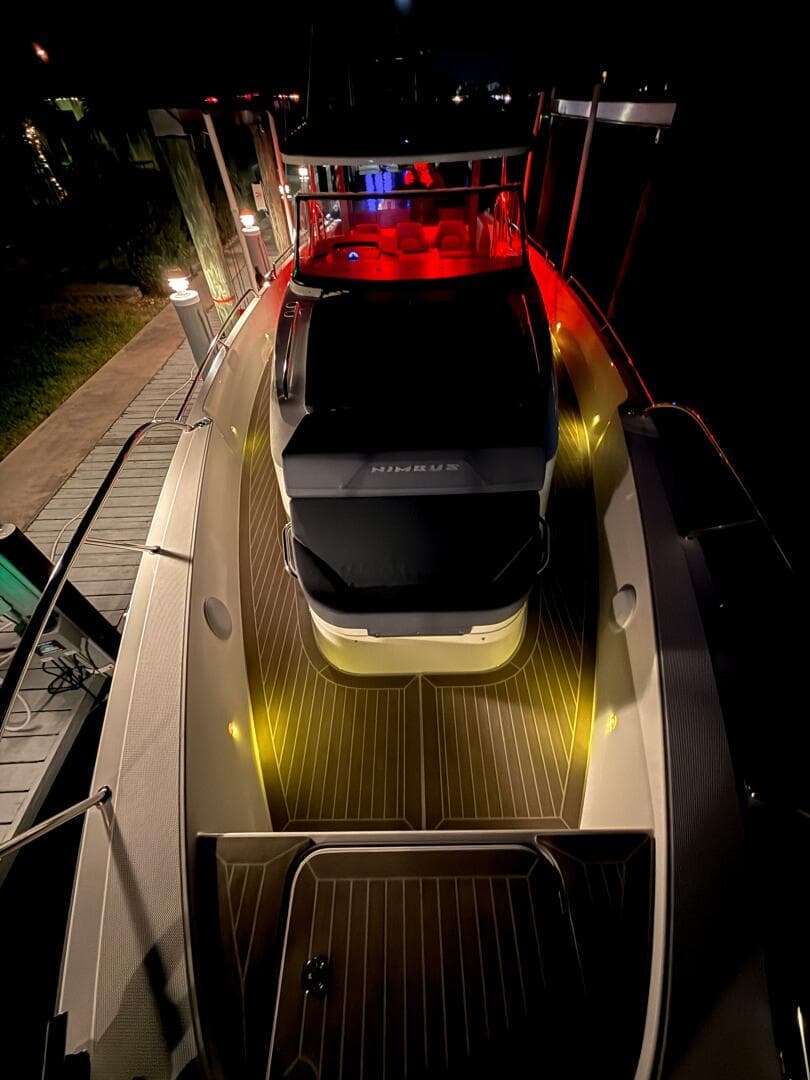 2022 Nimbus T11 — photo 29