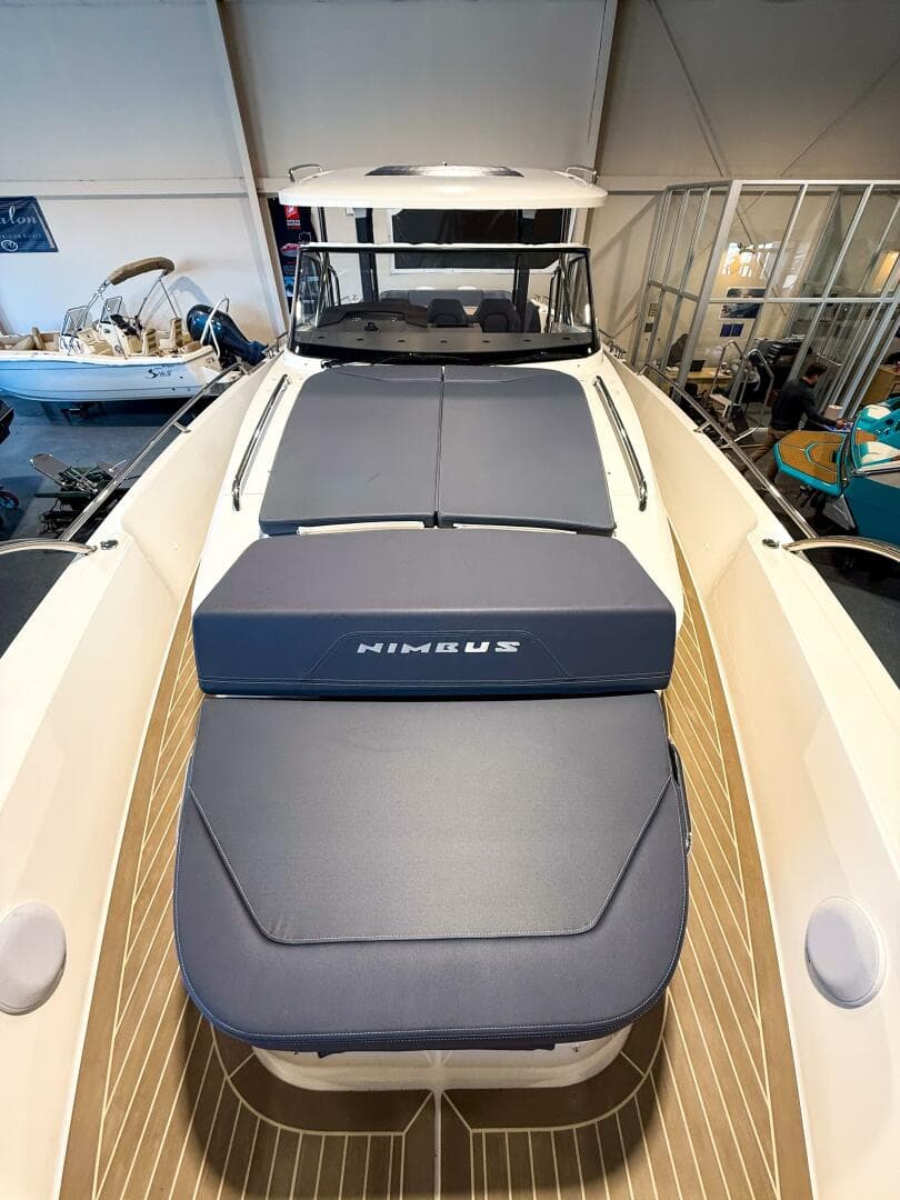 2022 Nimbus T11 — photo 33