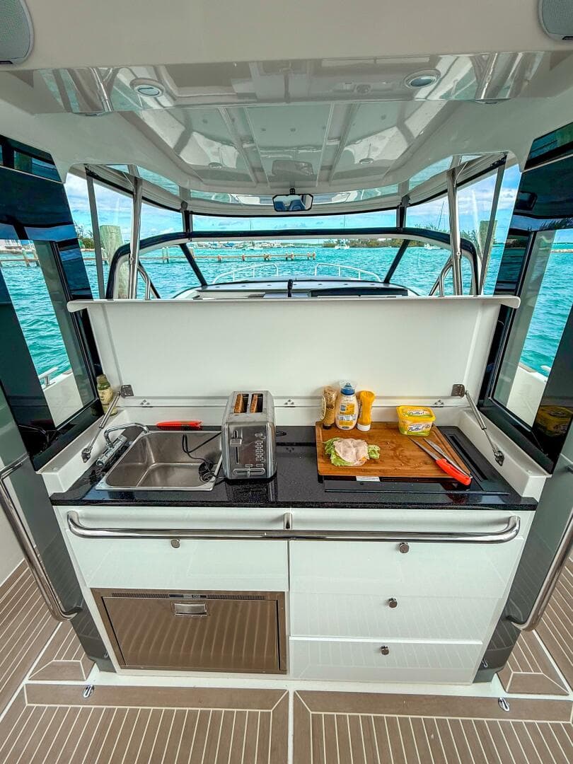 2022 Nimbus T11 — photo 11