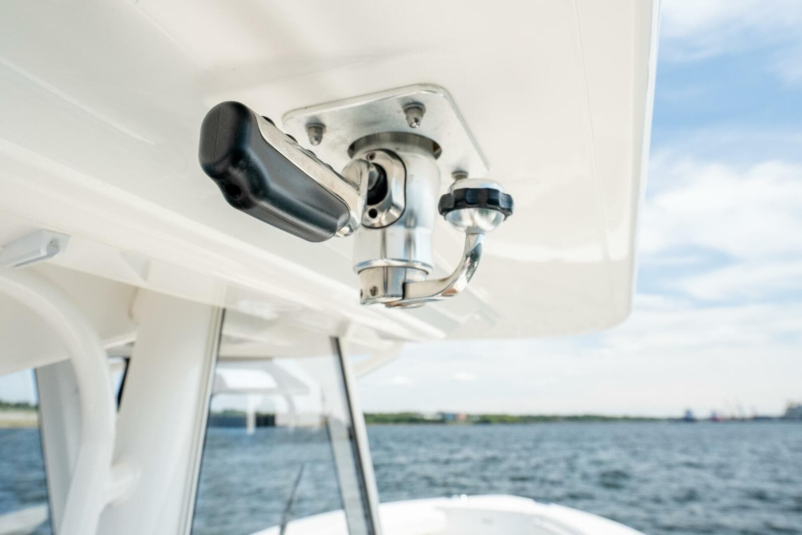 2021 Regulator 34 — photo 12