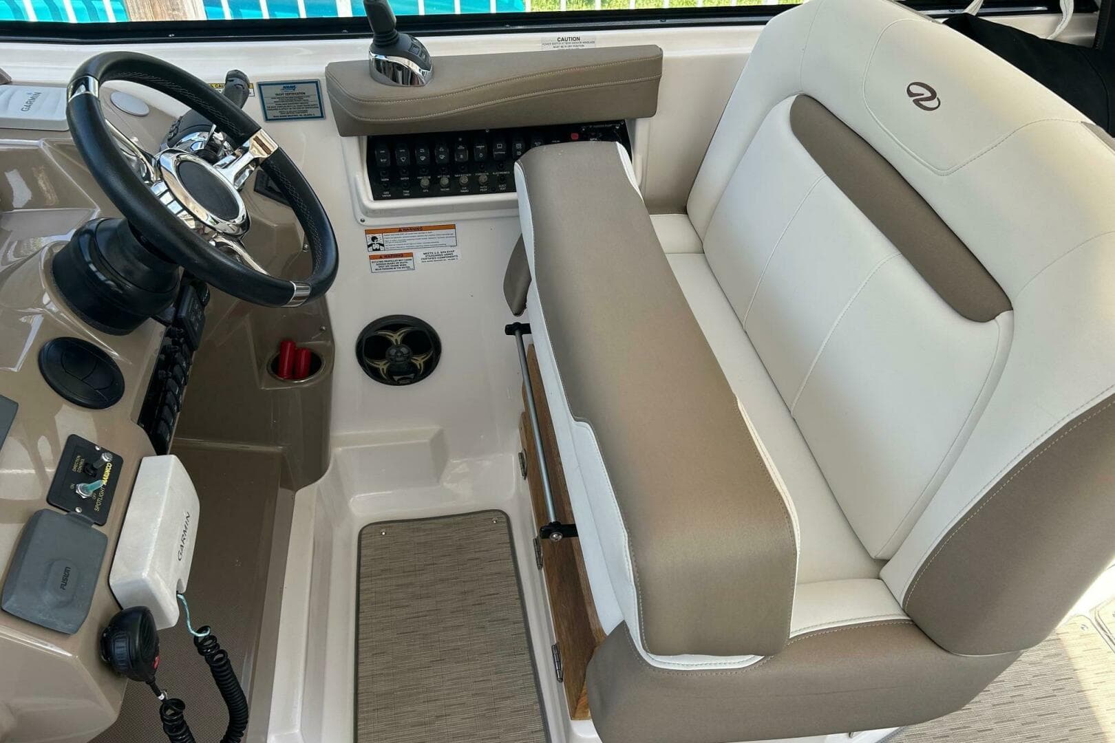 2016 Regal 35 Sport Coupe — photo 12