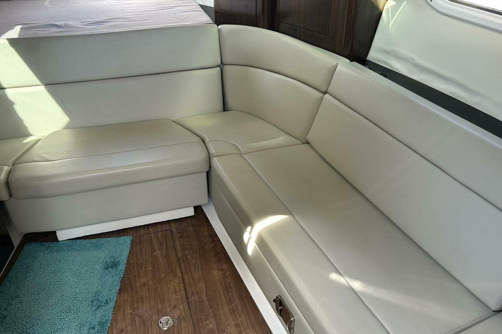 2016 Regal 35 Sport Coupe — photo 8