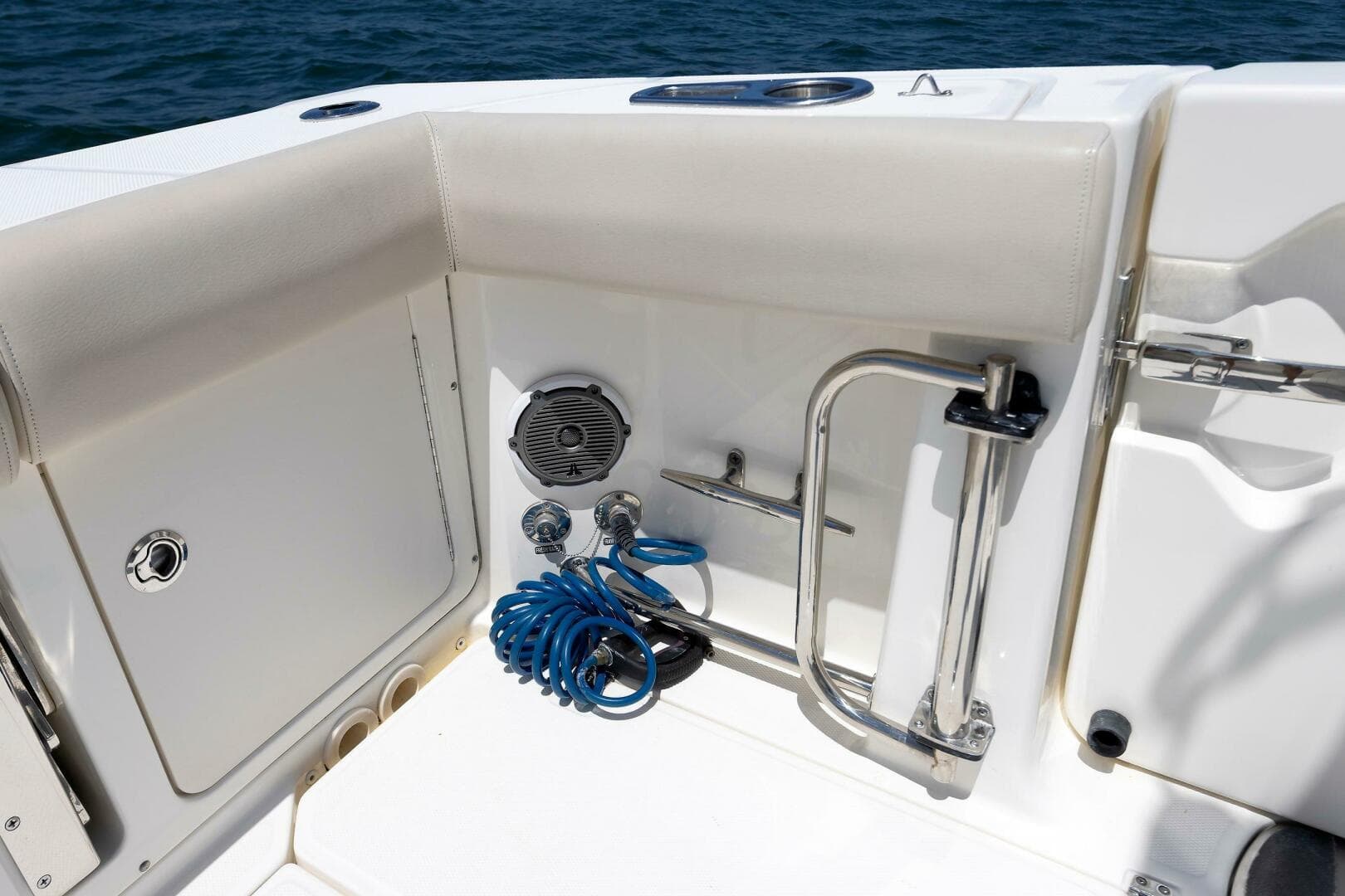 2016 Boston Whaler 330 Outrage — photo 22