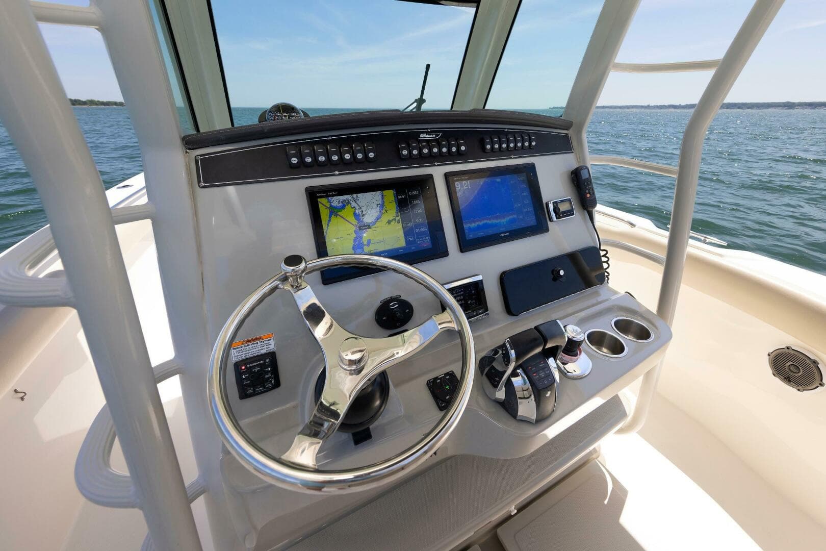 2016 Boston Whaler 330 Outrage — photo 3