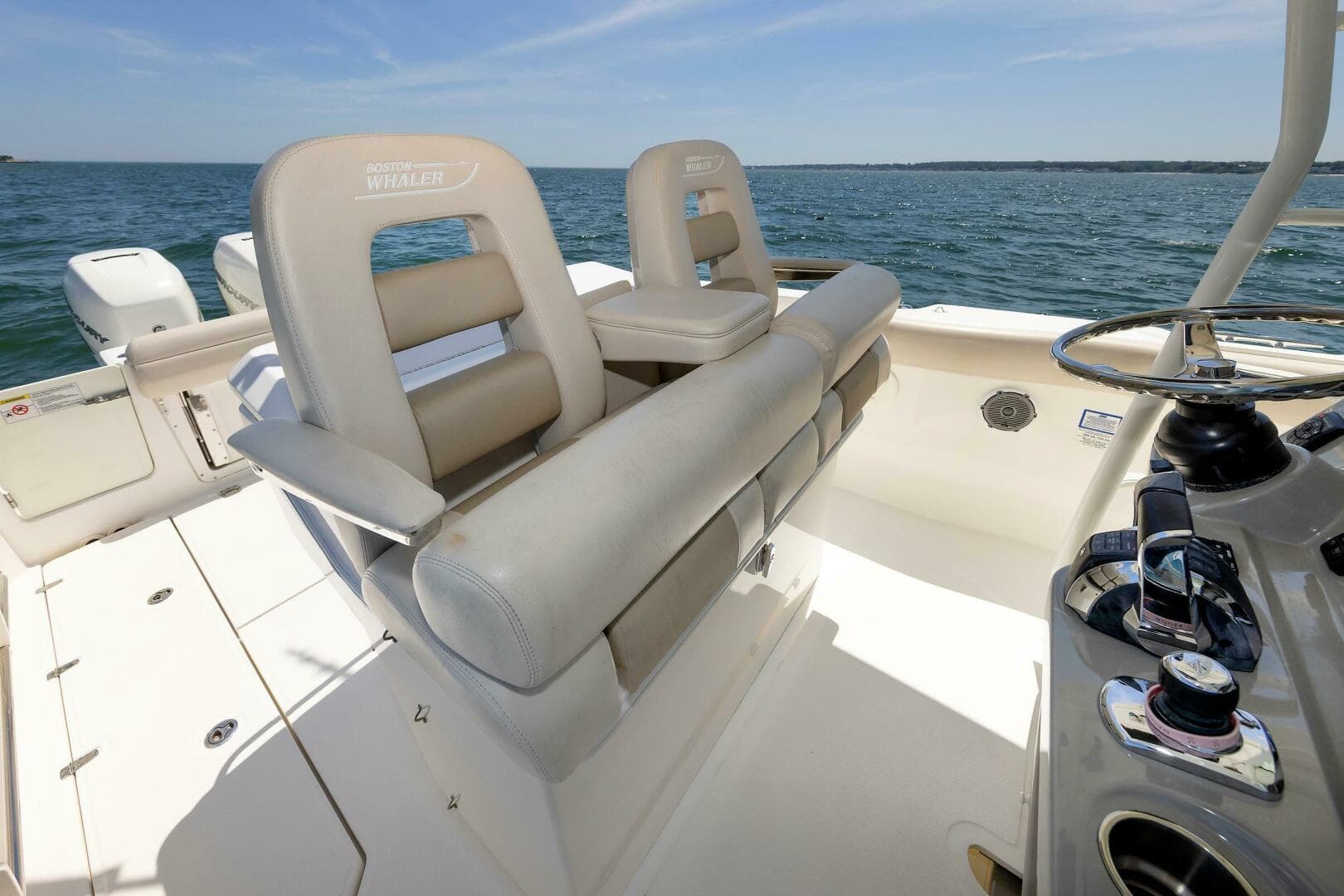 2016 Boston Whaler 330 Outrage — photo 2