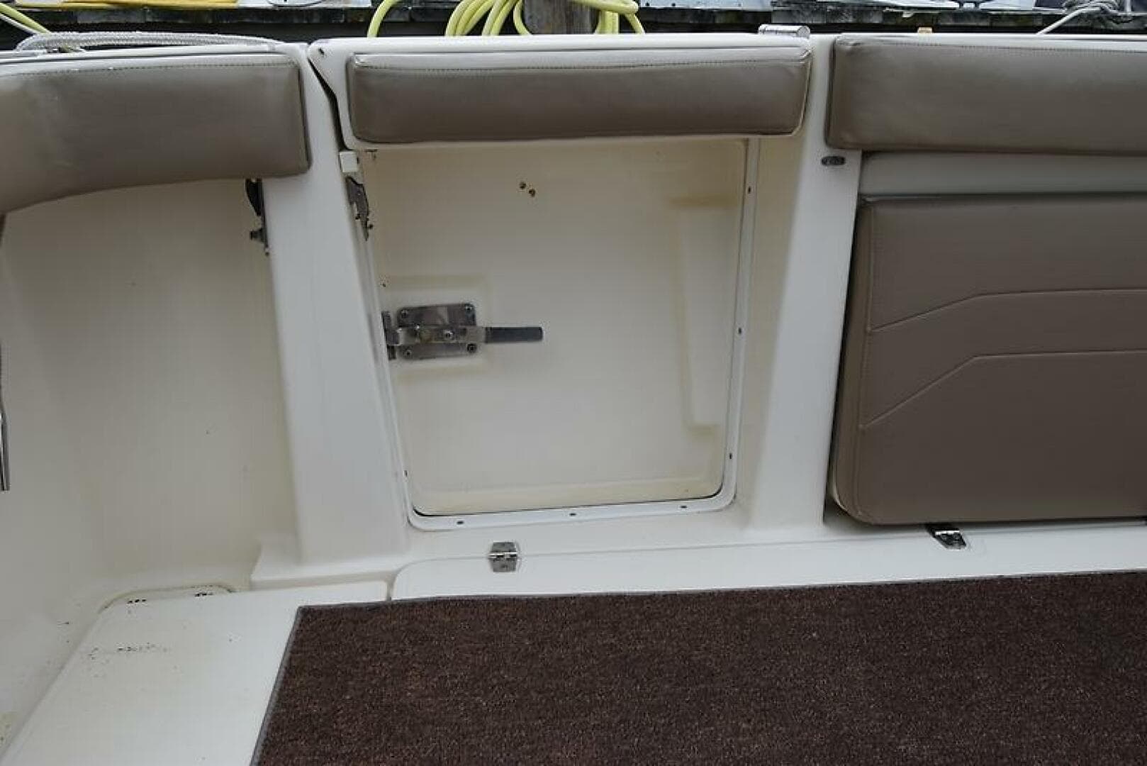 2003 Pursuit 3000 Express — photo 33