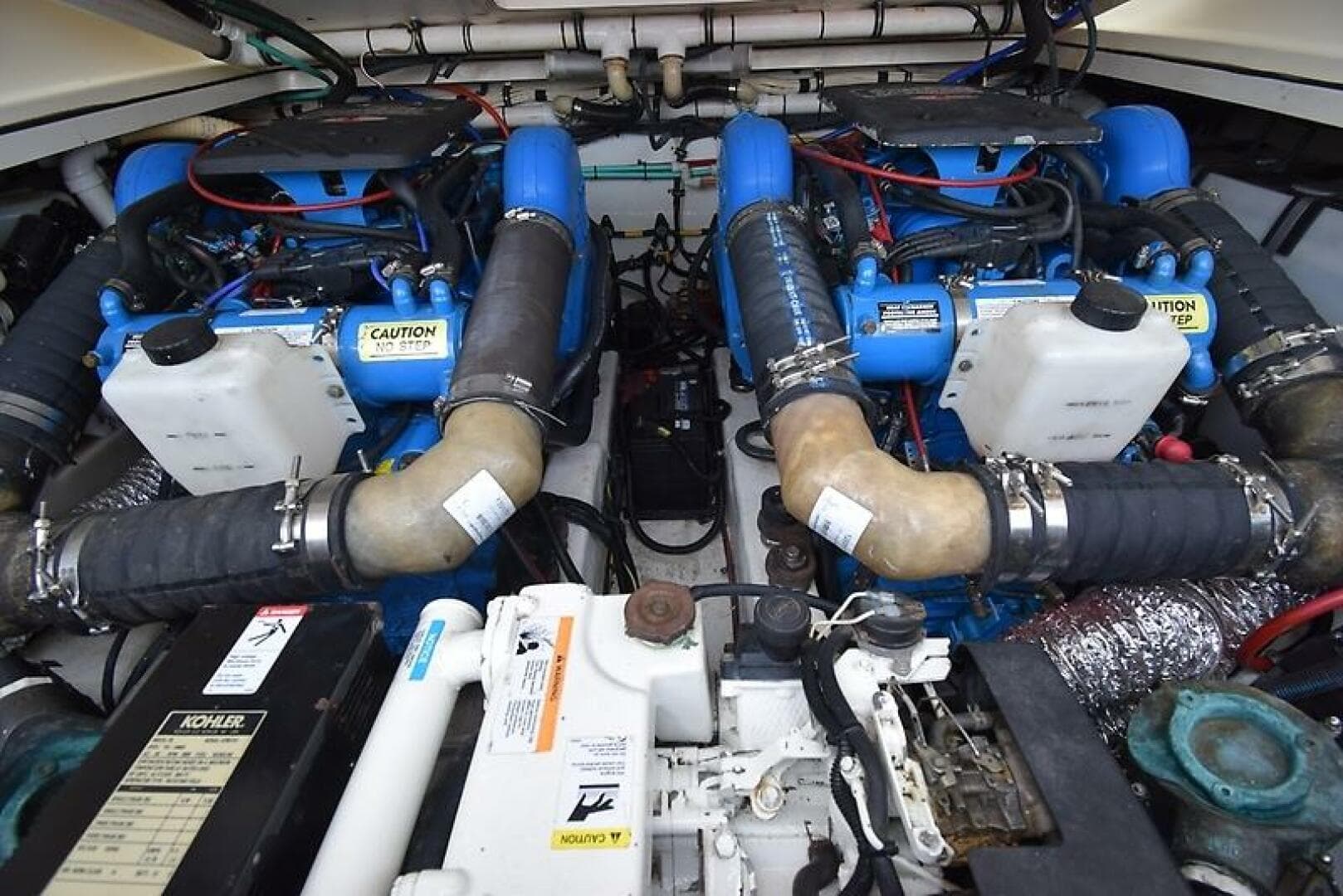 2003 Pursuit 3000 Express — photo 13