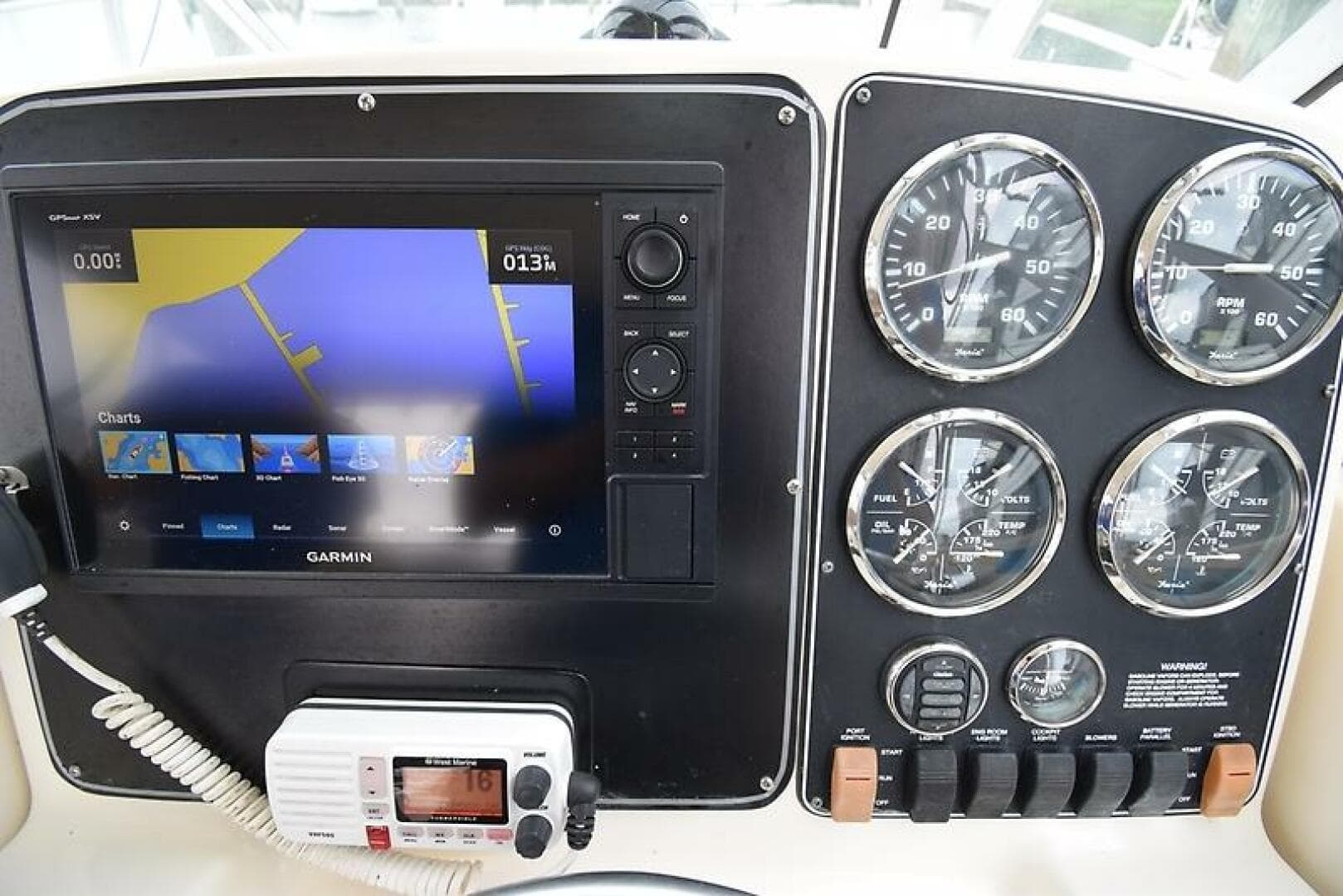 2003 Pursuit 3000 Express — photo 18