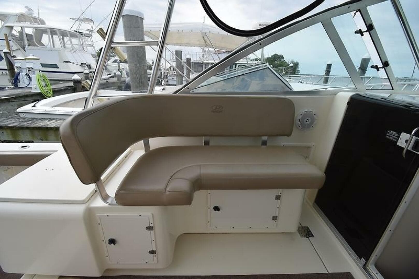 2003 Pursuit 3000 Express — photo 30