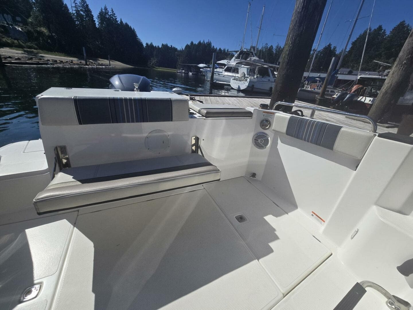 2017 Cutwater C-24 — photo 11