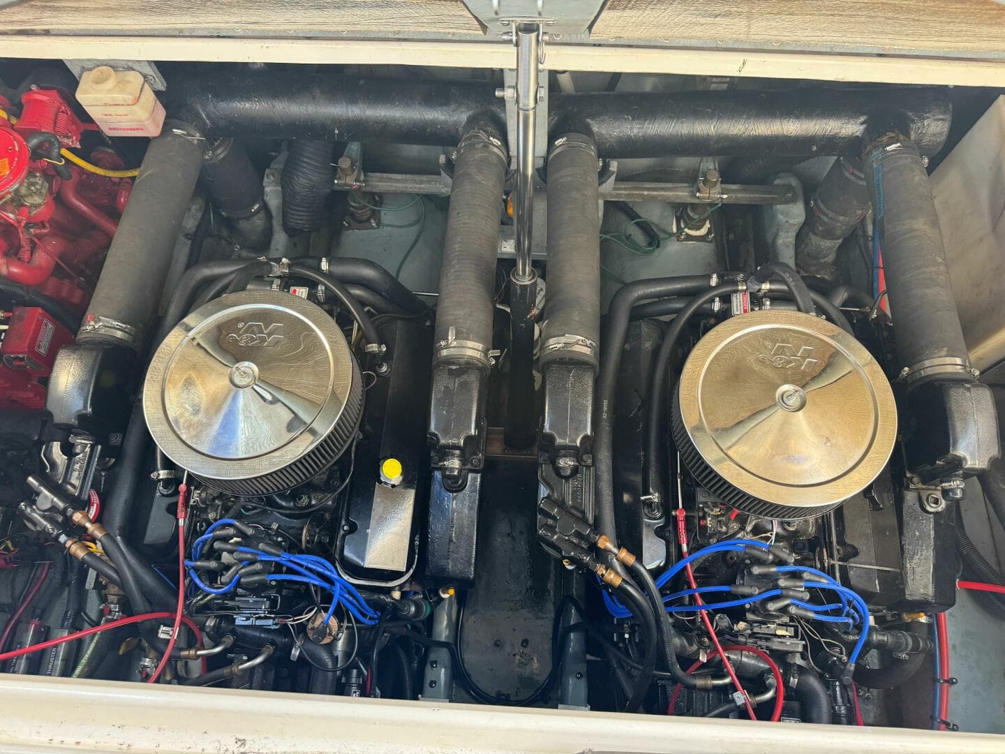 1997 Sea Ray 330 Sundancer — photo 25