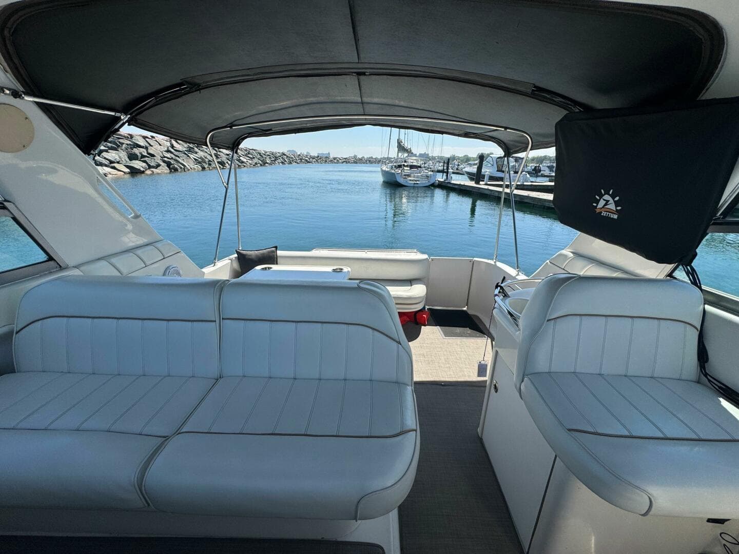 1997 Sea Ray 330 Sundancer — photo 3