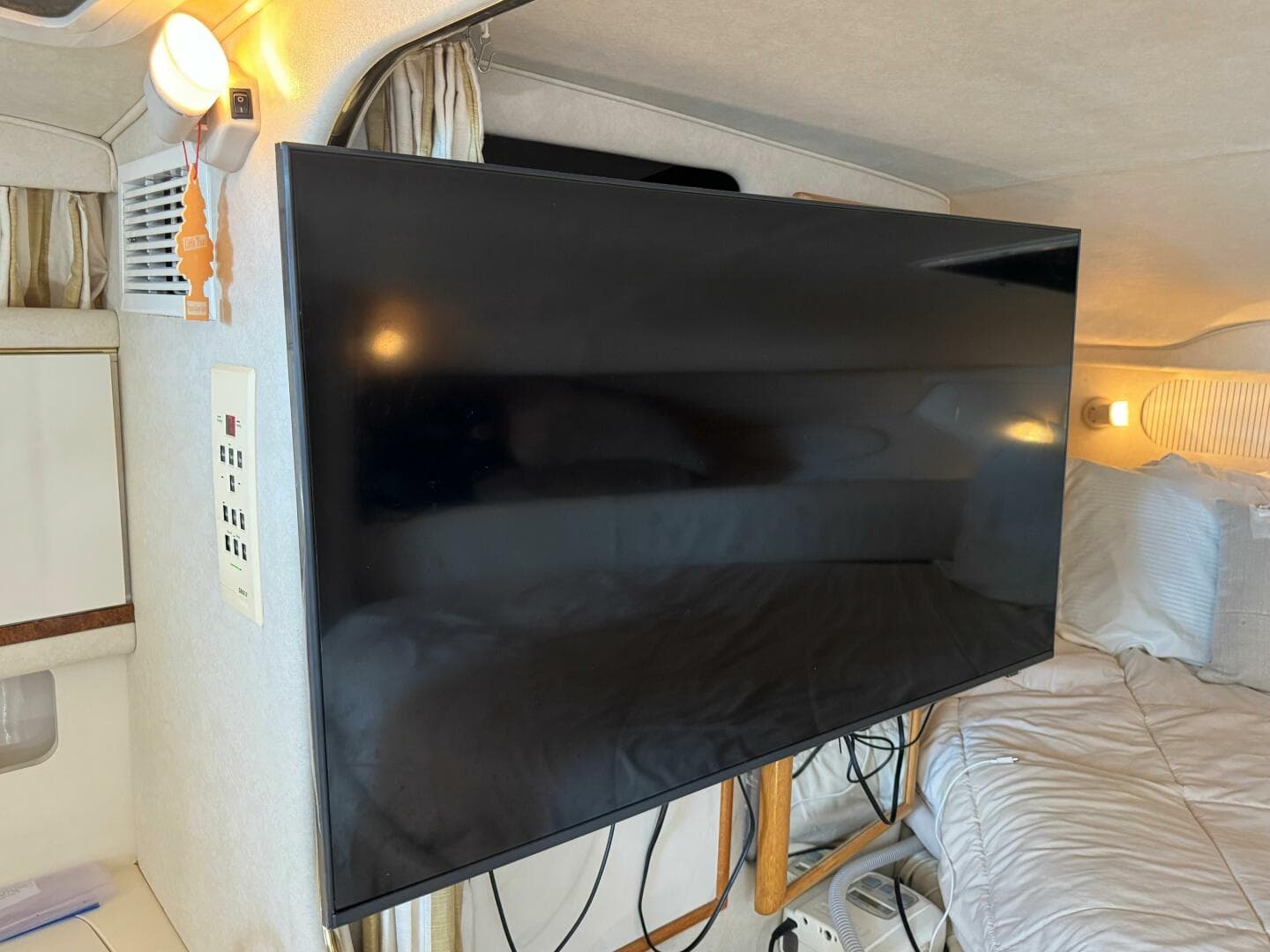 1997 Sea Ray 330 Sundancer — photo 15