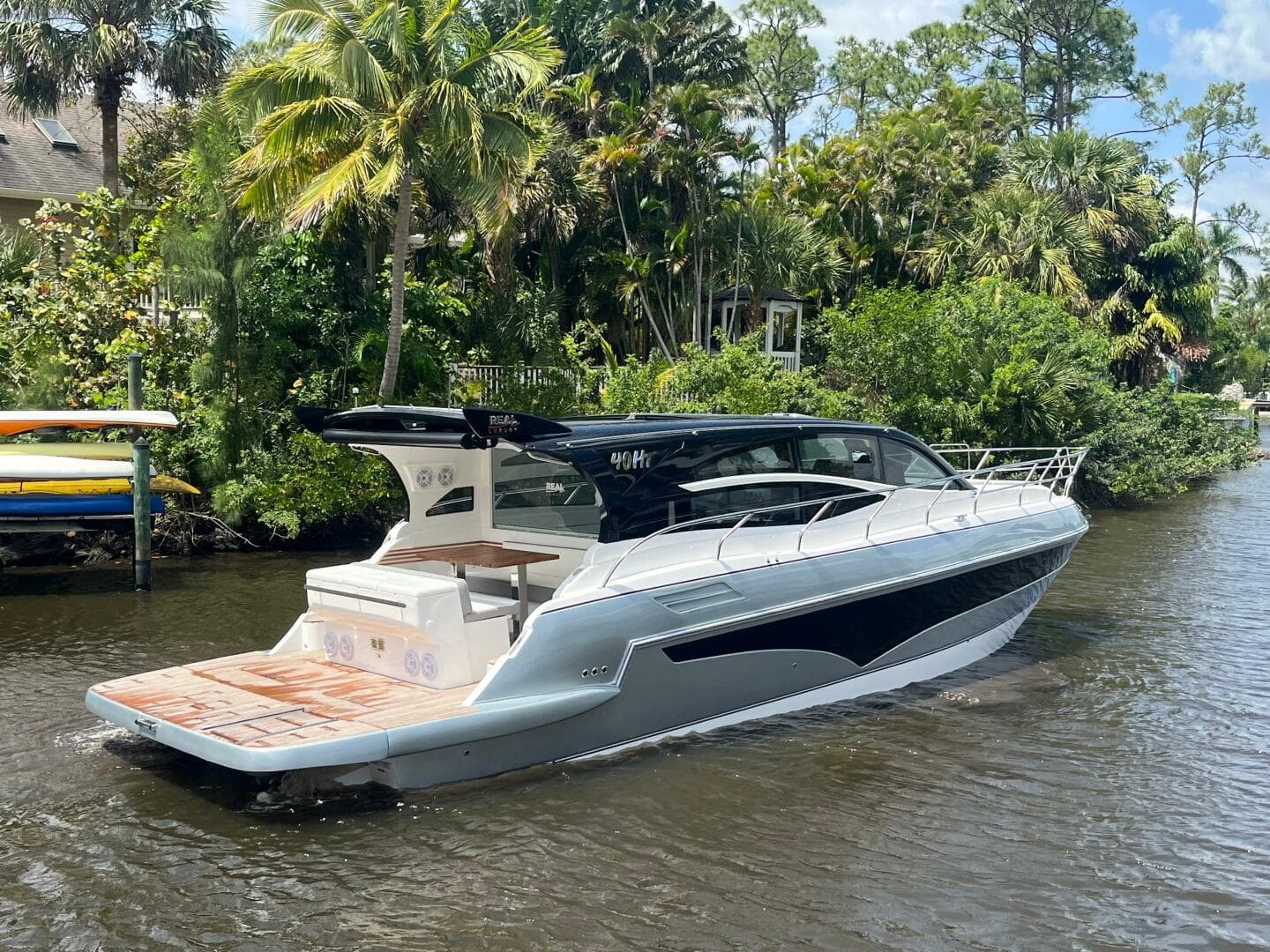 2025 Real 40 HT Luxury — photo 22