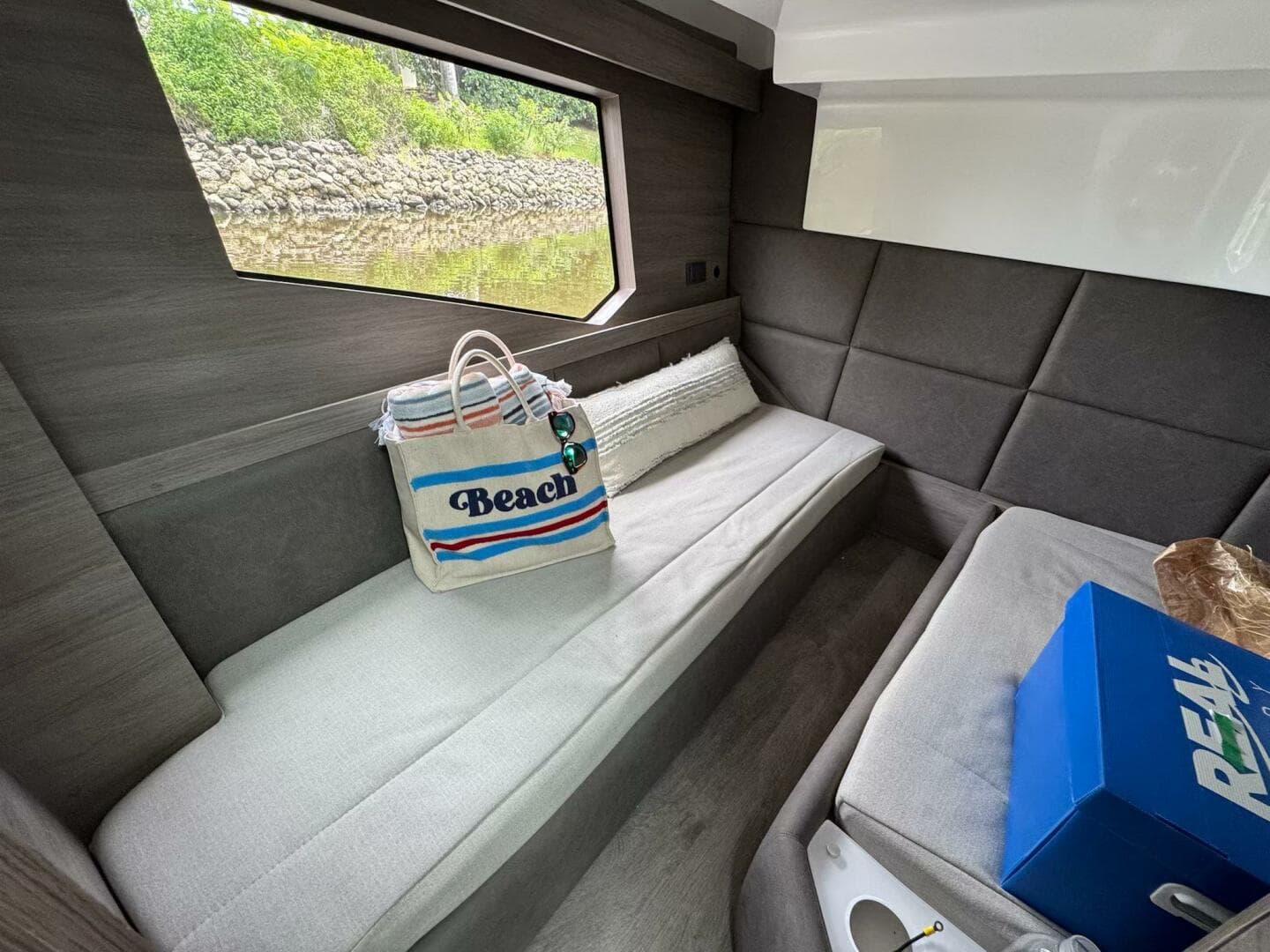 2025 Real 40 HT Luxury — photo 40