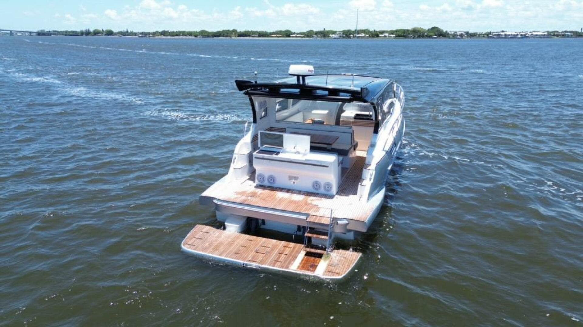 2025 Real 40 HT Luxury — photo 17