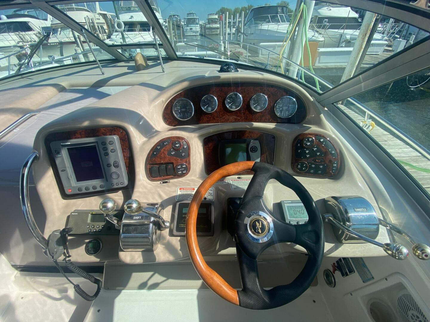 2003 Sea Ray 340 Sundancer — photo 22