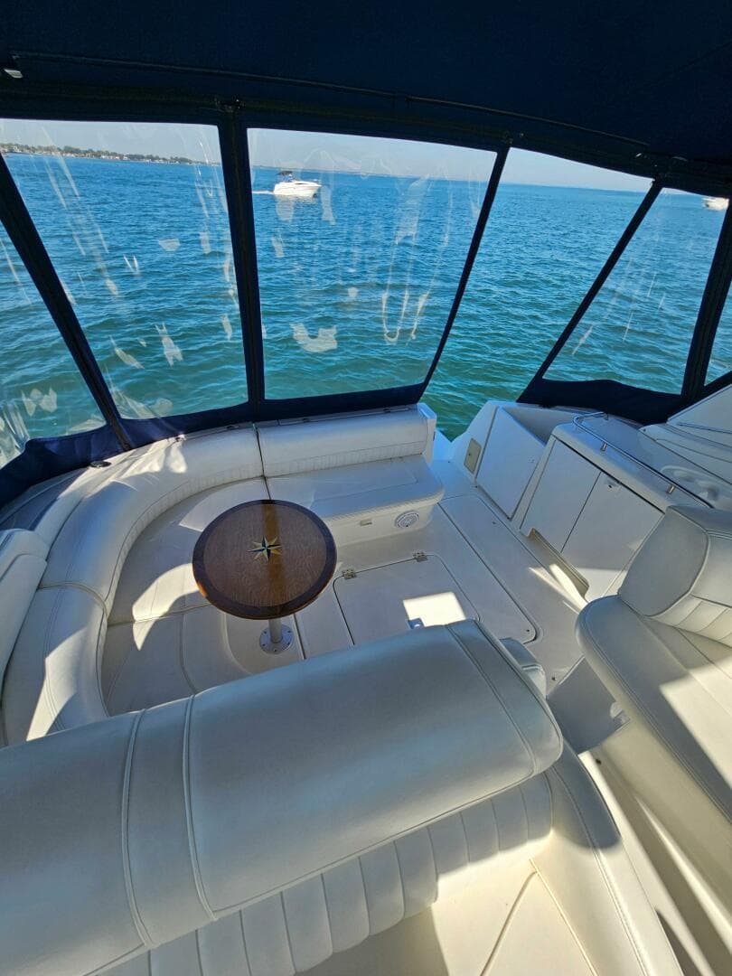 2004 Cruisers Yachts 370 Express — photo 11