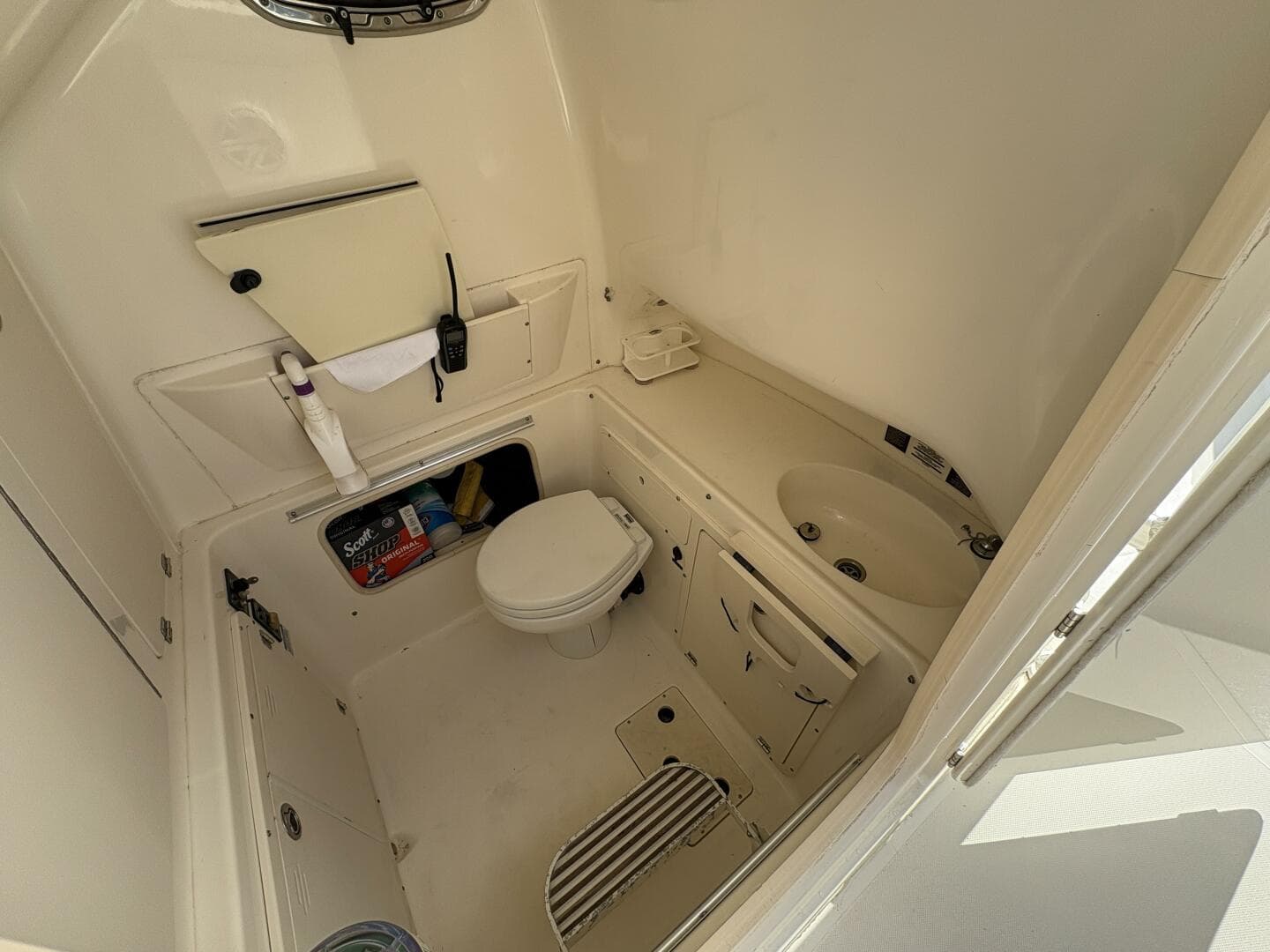 2008 Boston Whaler 320 Outrage — photo 20