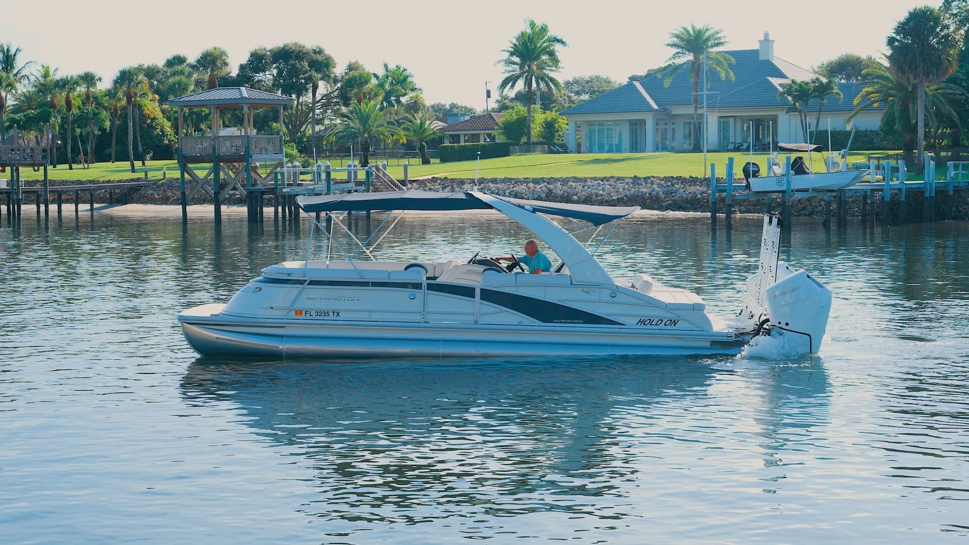 2024 Bennington Qsbax 2 Swingback