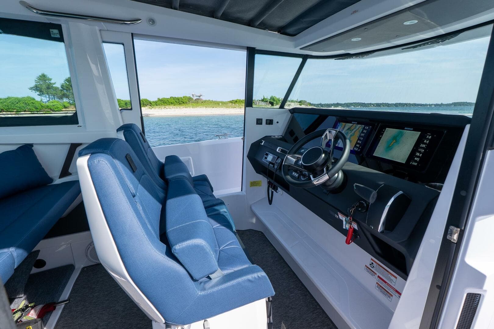 2026 Axopar Cross Cabin — photo 20