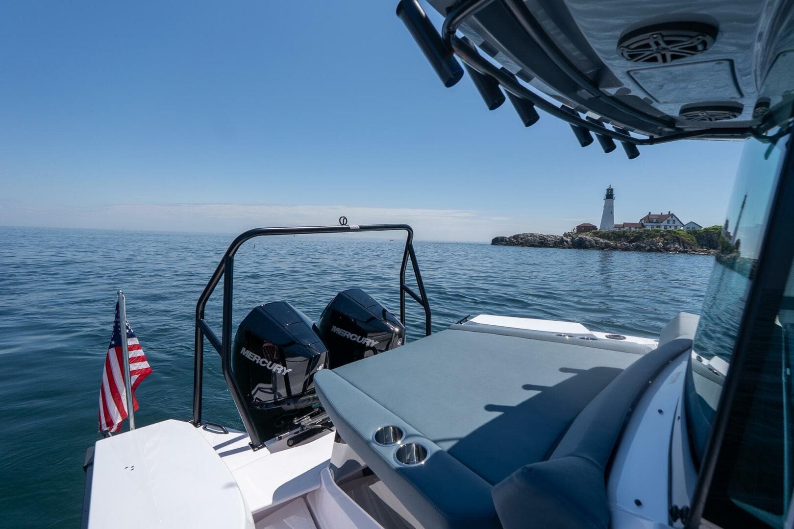 2026 Axopar Cross Cabin — photo 11