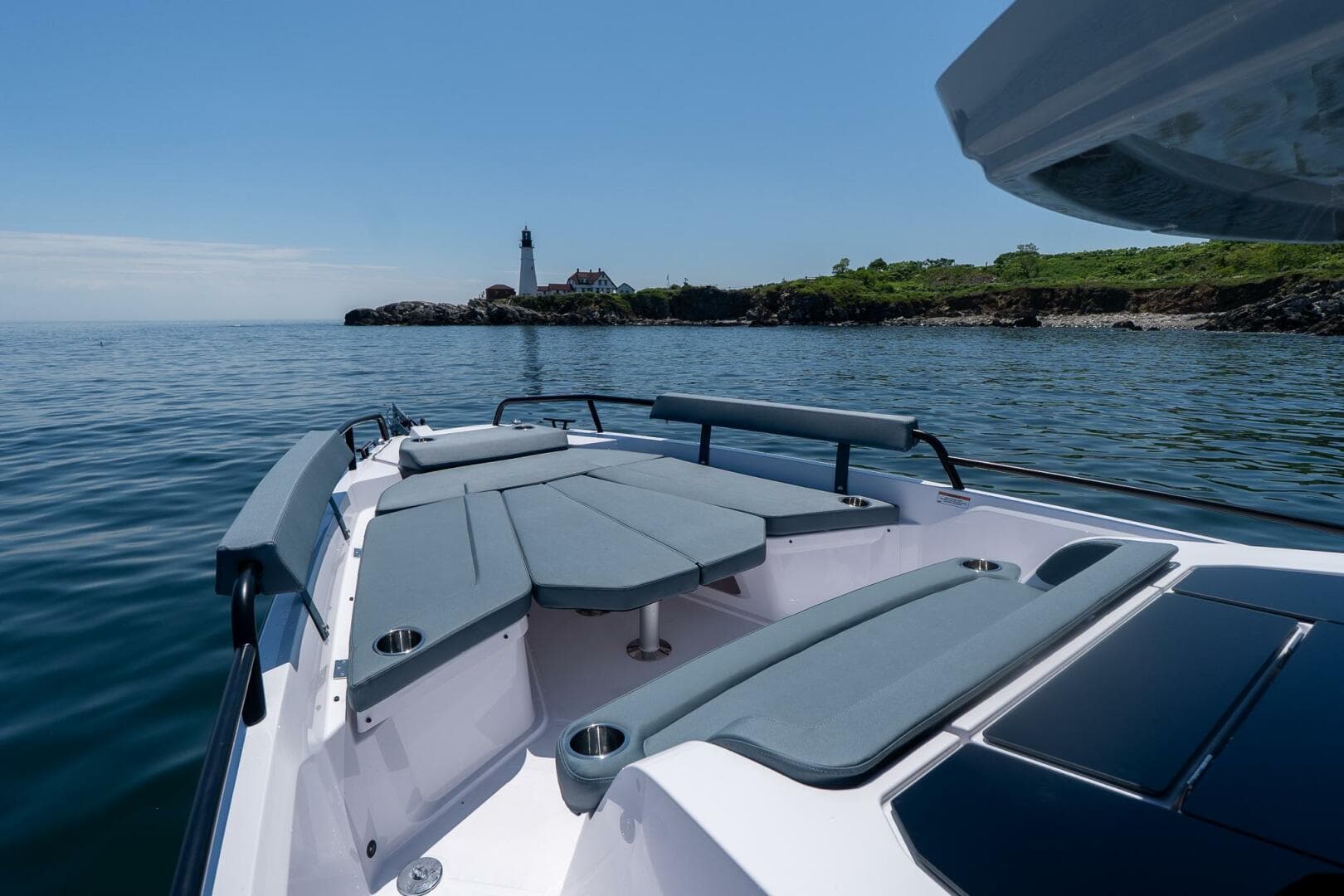 2026 Axopar Cross Cabin — photo 42